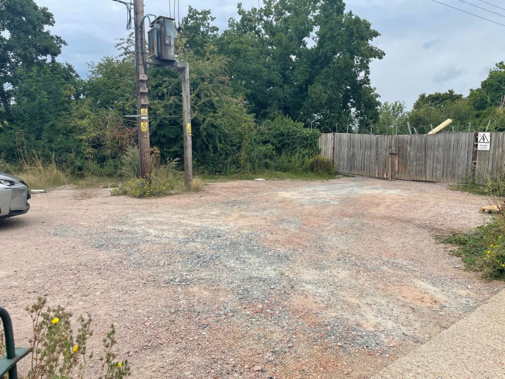 Lot: 82 - FREEHOLD YARD AND COMPOUND WITH POTENTIAL -